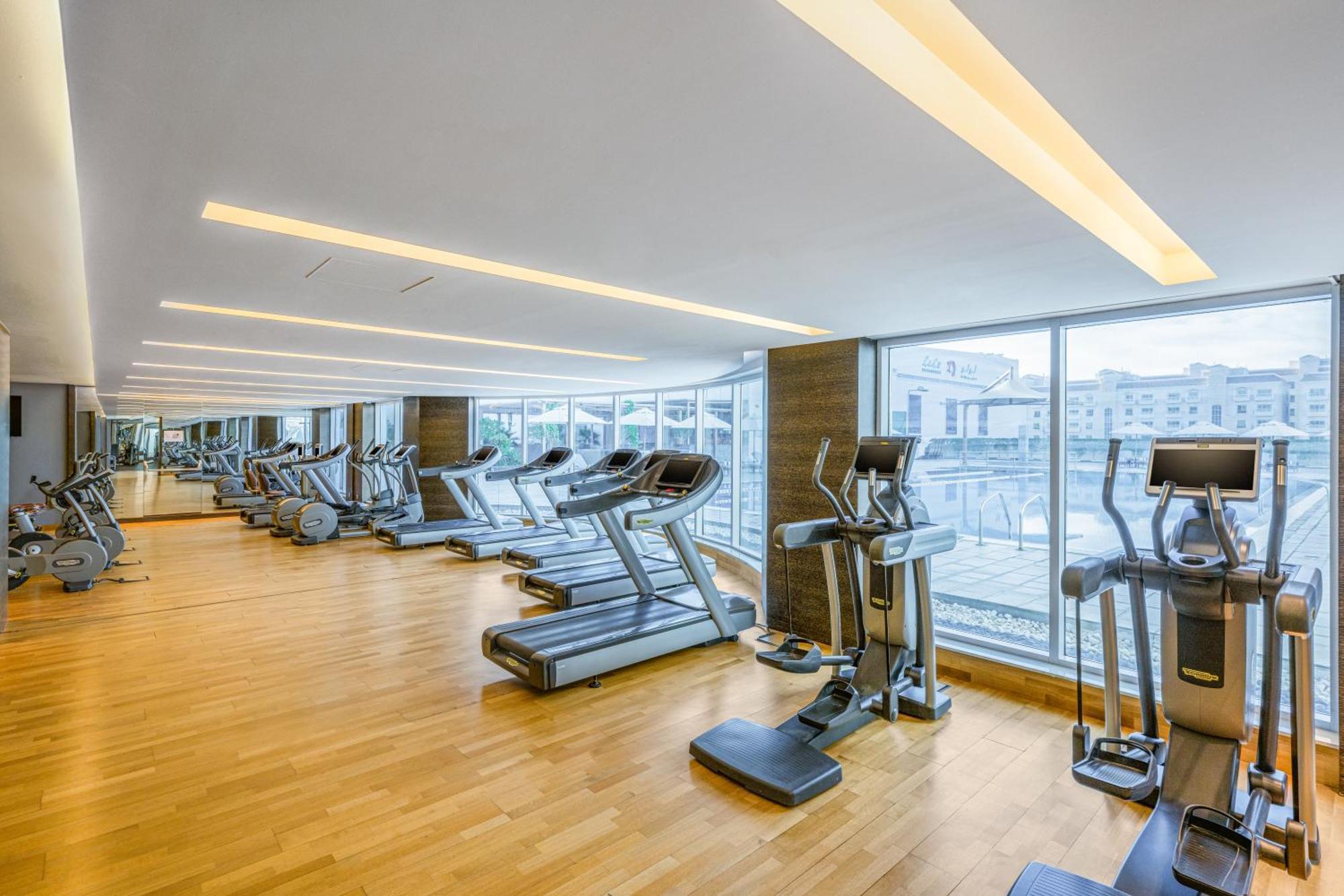 ホテル ヒル レイハーン バイ ロターナ アル・アイン エクステリア 写真 The gym at the hotel
