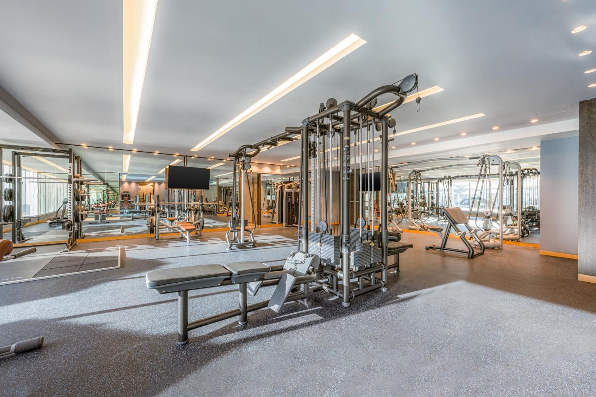 ホテル ヒル レイハーン バイ ロターナ アル・アイン エクステリア 写真 The gym at the hotel