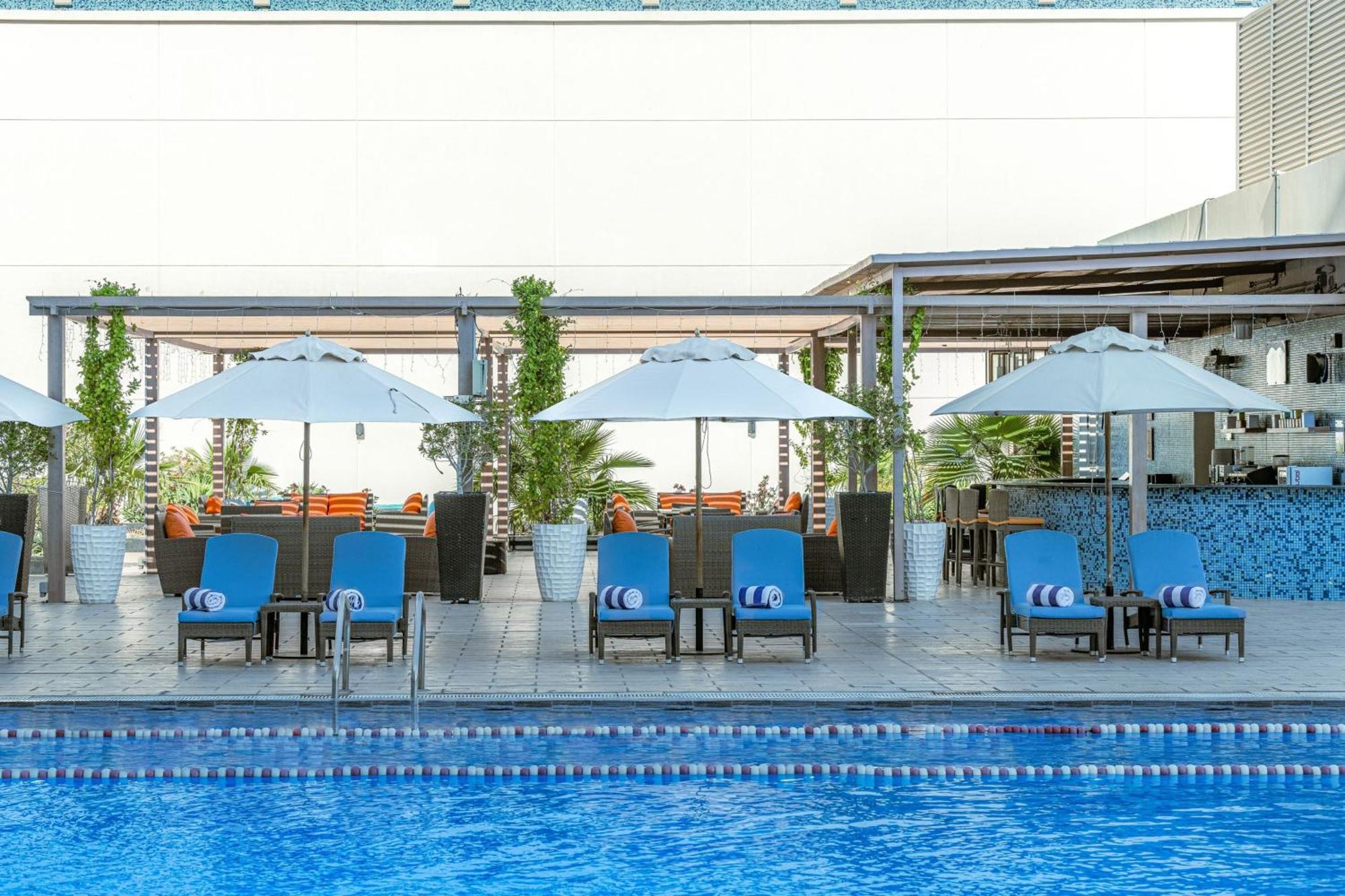 ホテル ヒル レイハーン バイ ロターナ アル・アイン エクステリア 写真 The pool at the hotel