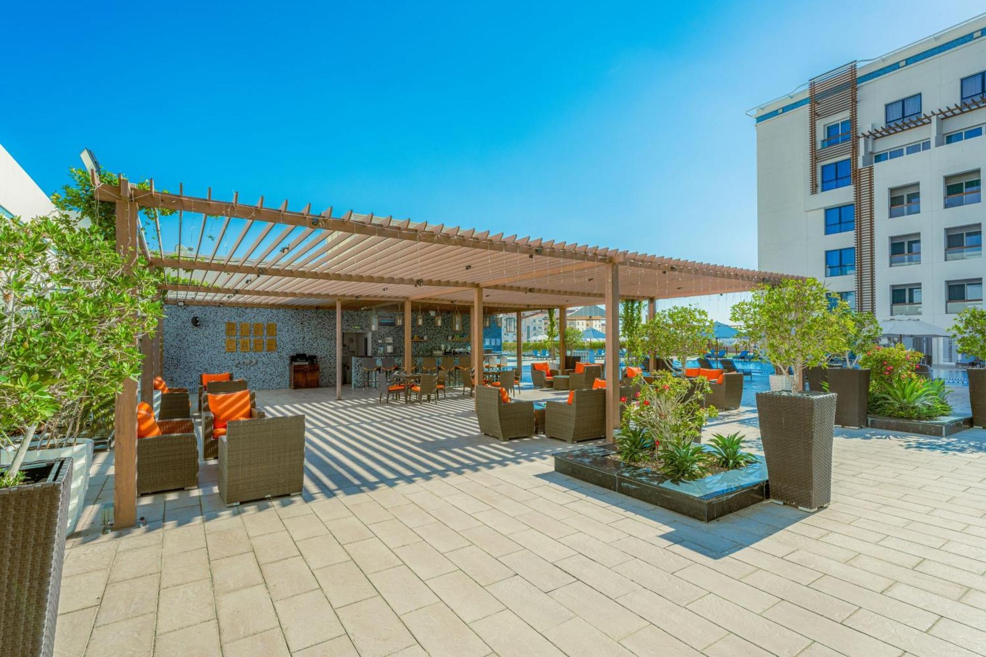 ホテル ヒル レイハーン バイ ロターナ アル・アイン エクステリア 写真 Rooftop bar